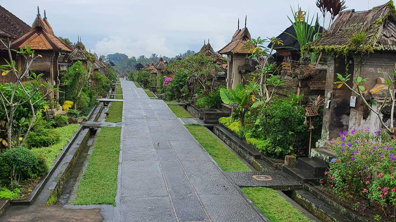 One of the worlds cleanest villages: Penglipuran in Bali