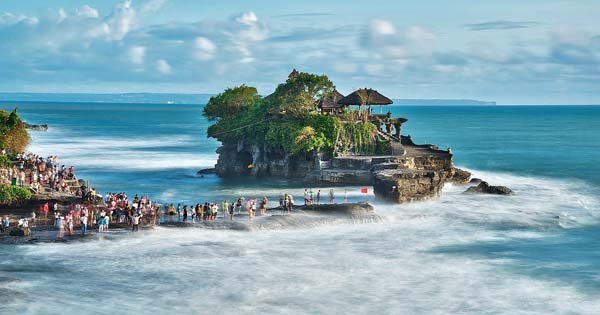 Tanah Lot - a famous balinese temple.